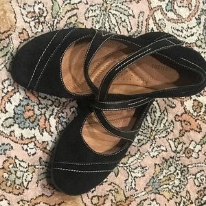 Naturalizer Mary Jane style Walking Shoes